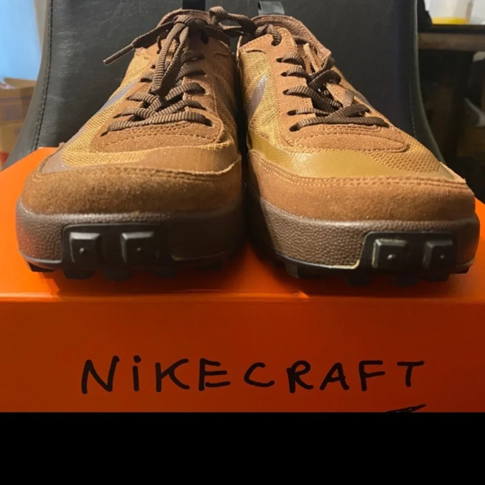 Nike Brown Athletic Shoes - Picture 4 of 10